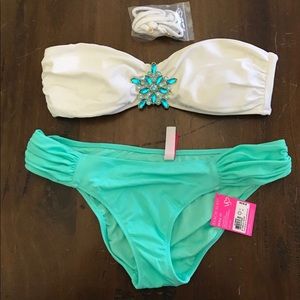 Victoria’s Secret bikini